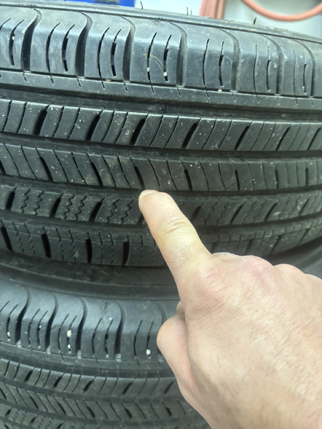 Used Kumho Solus TA11 Tires - 215/70R16 100T - photo 4