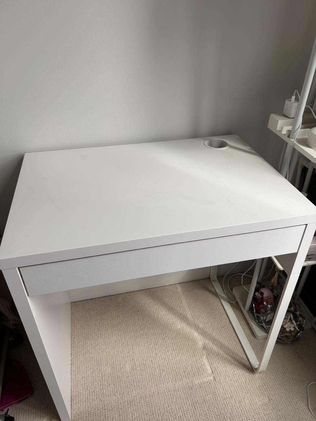 IKEA MICKE White Desk