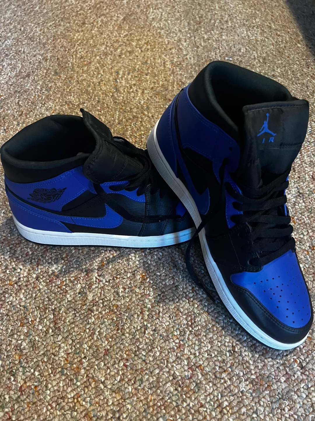 Air Jordan 1 Mid Hyper Royal Shoes - Size US 9.5 thumbnail