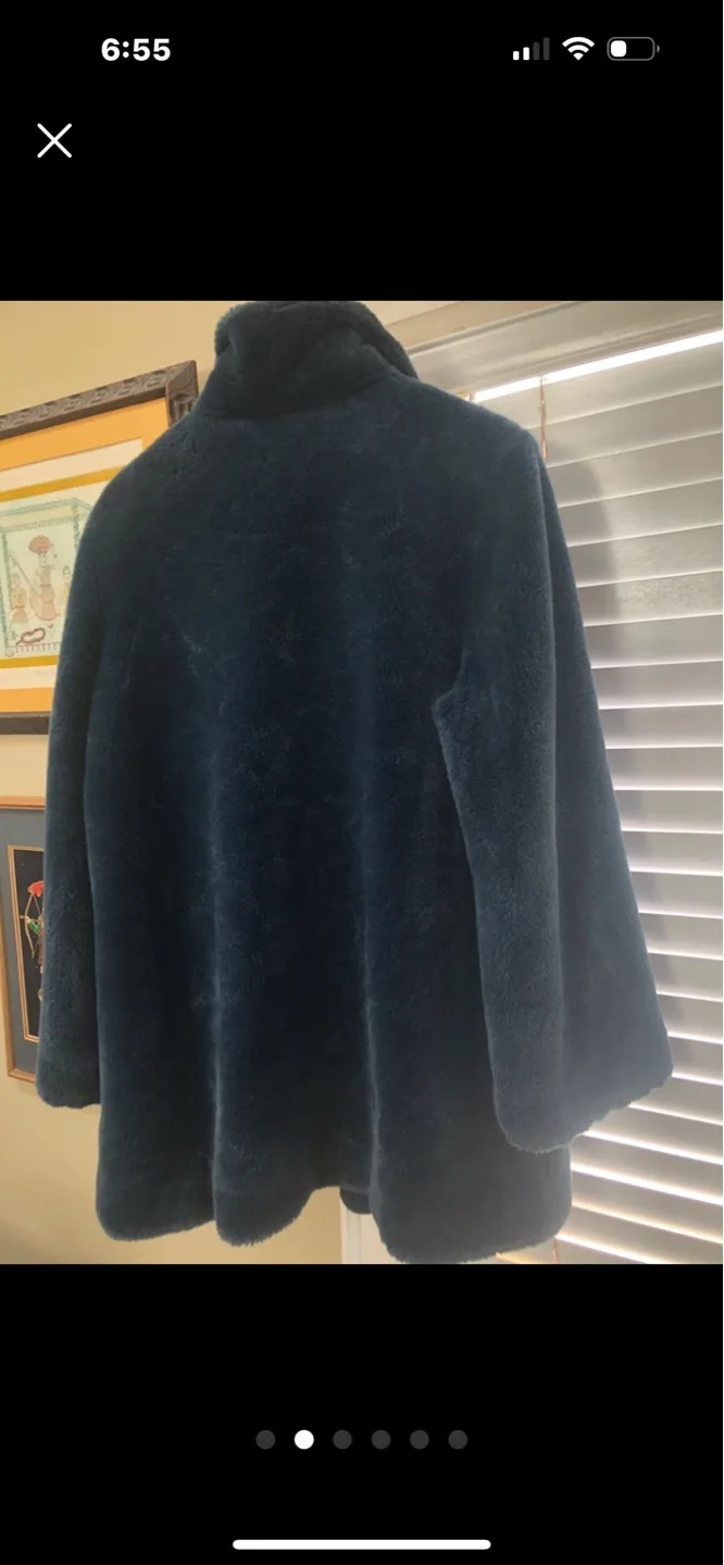 💚 London Fog Teal Faux Fur Coat - Size Large image indicator(2)