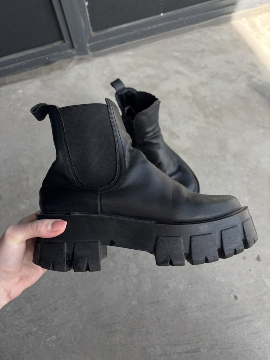 Black Leather Platform Chelsea Boots - Size 39