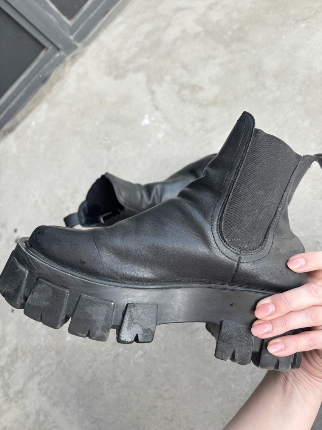 Black Leather Platform Chelsea Boots - Size 39 - photo 4