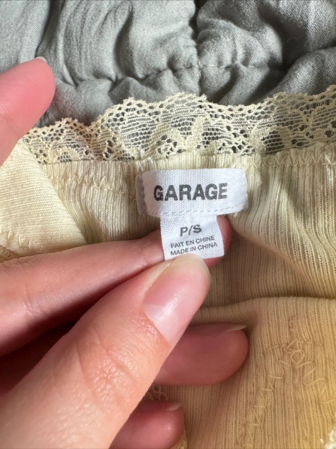 Garage Yellow Lace Crop Top image indicator(2)