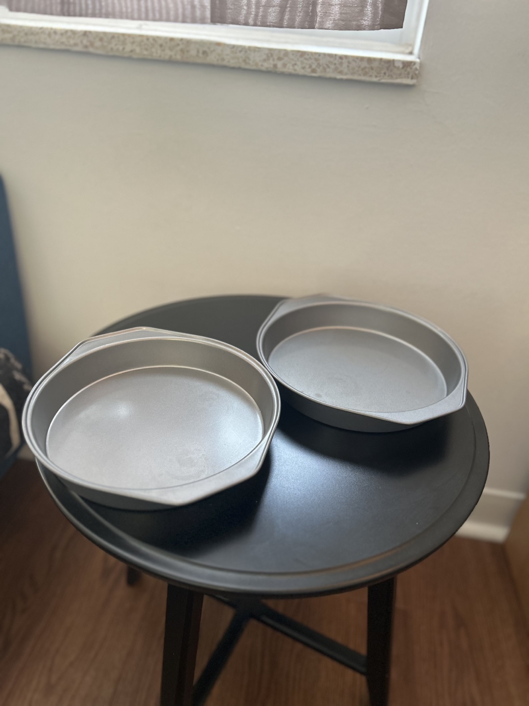 5 Baking Pans: 2 Muffin Tins, 2 Round Cake Pans and 1 Loaf Pan - photo 2