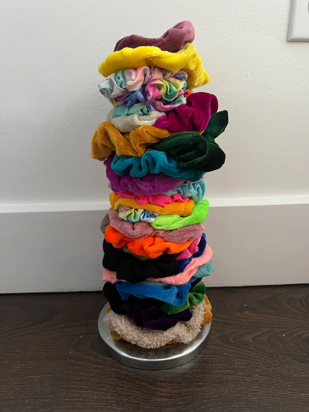 Huge Scrunchie Bundle (negotiable) thumbnail