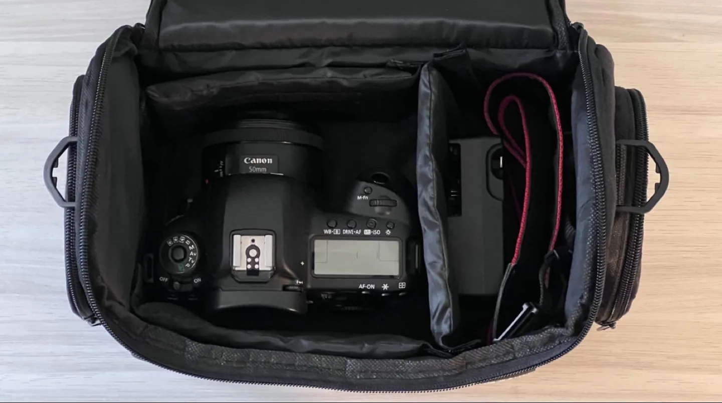 Canon EOS 5D Mark IV DSLR Camera + 50 mm lens image indicator(6)