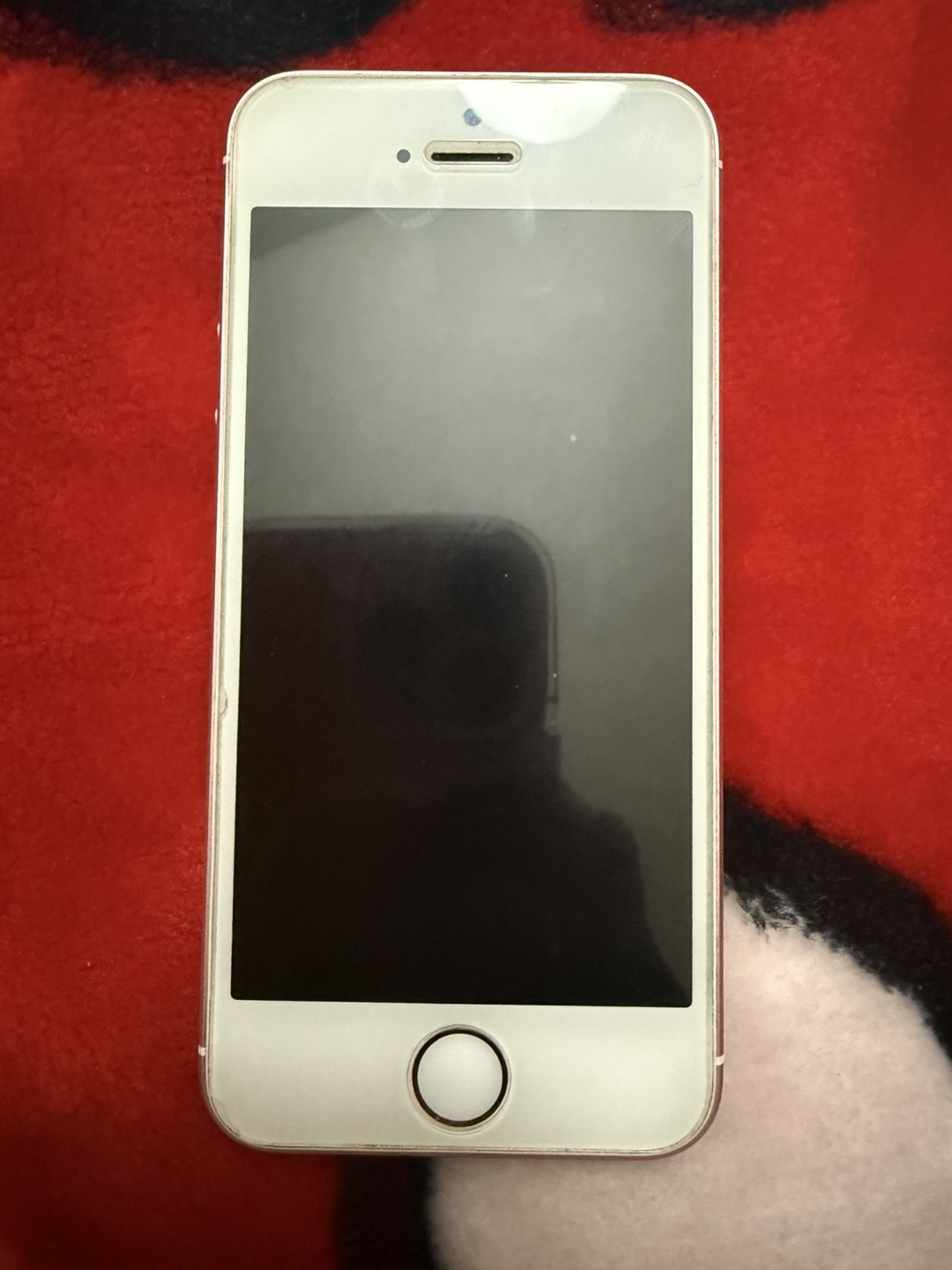 Rose Gold iPhone SE