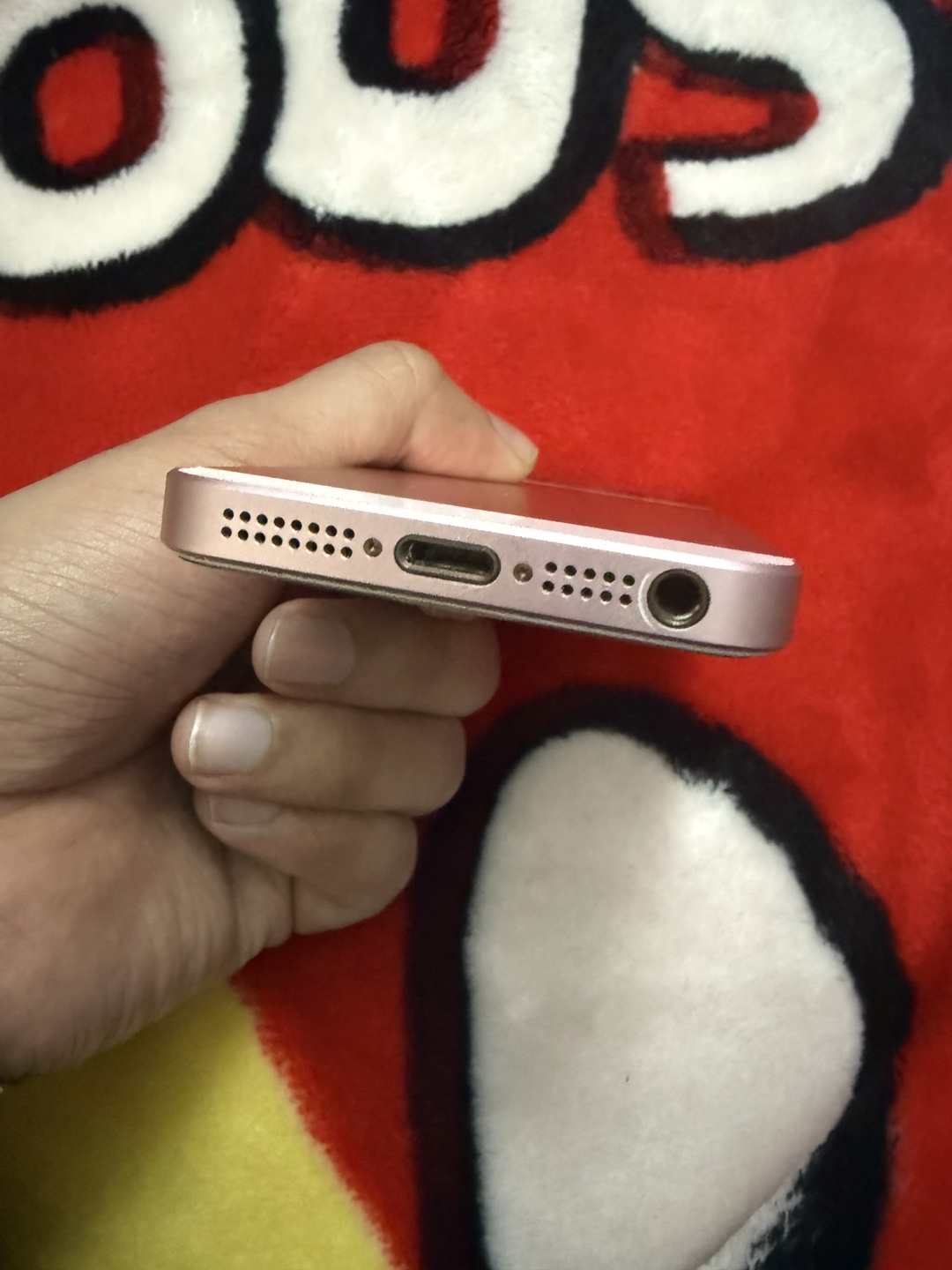 Rose Gold iPhone SE - photo 3