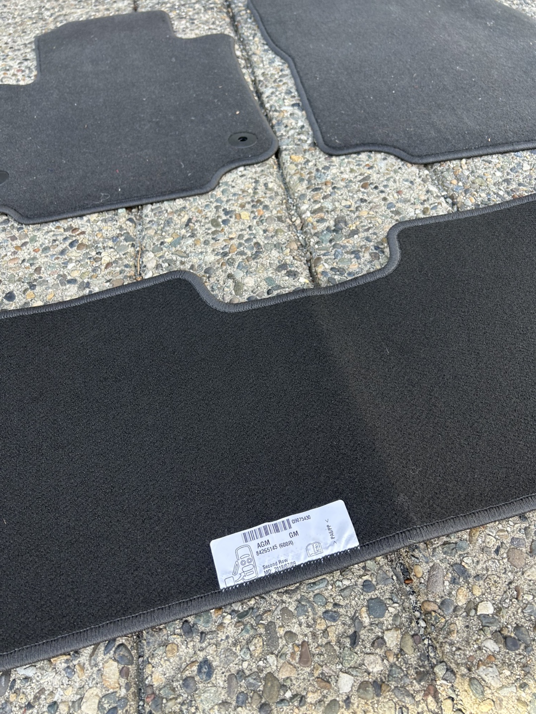 GMC Terrain 3-Piece OEM Car Floor Mats - photo 2