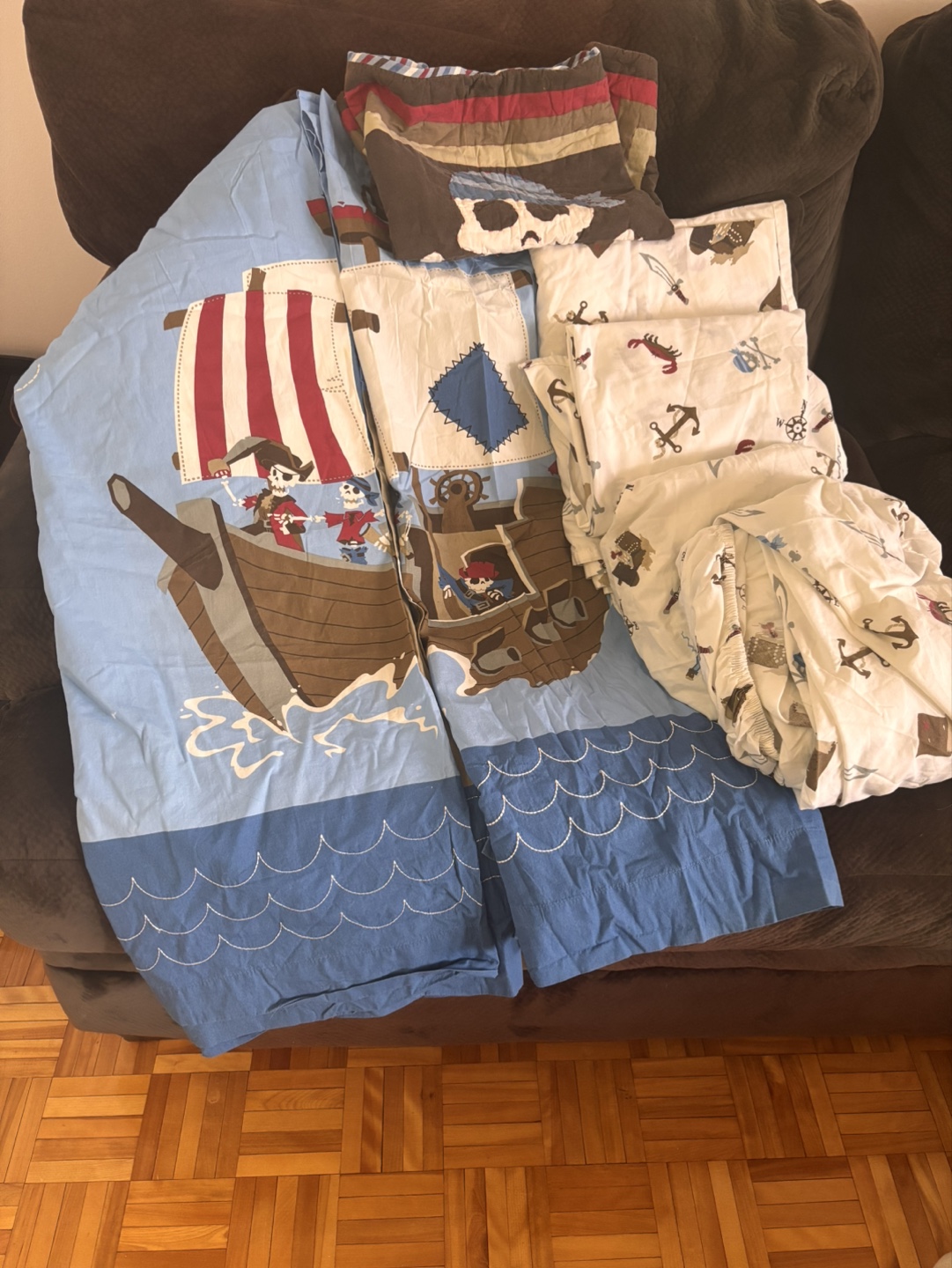 Kids curtains / sheet set x2/ one pillow case - photo 3