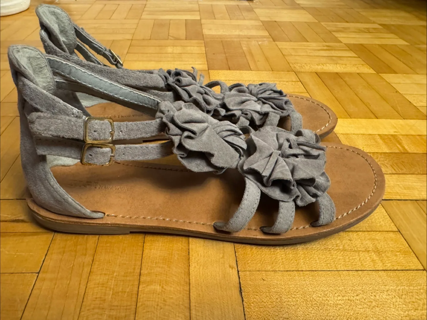 Women’s Grey Suede Sandals - Size 9 image indicator(2)