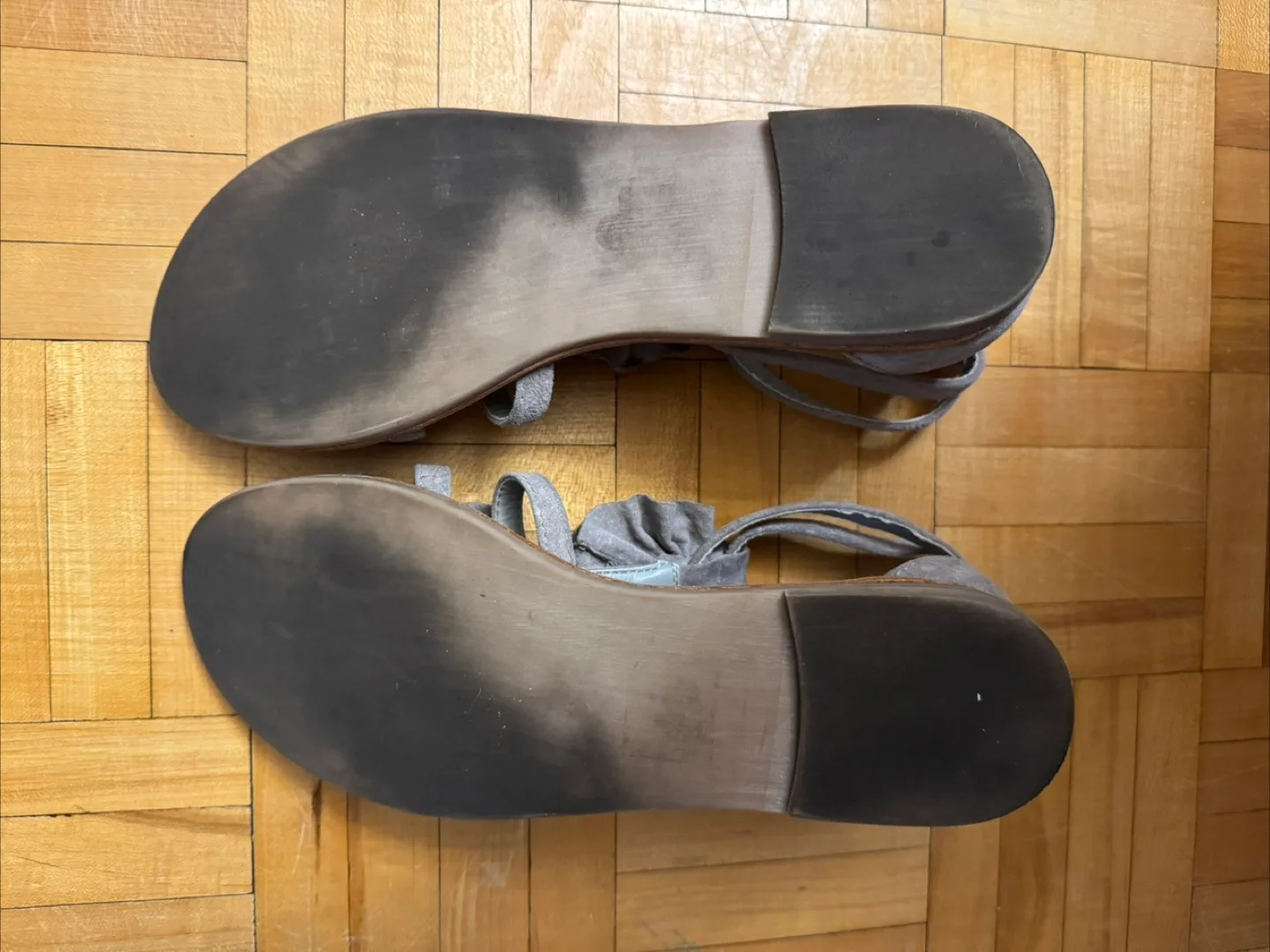 Women’s Grey Suede Sandals - Size 9 image indicator(3)