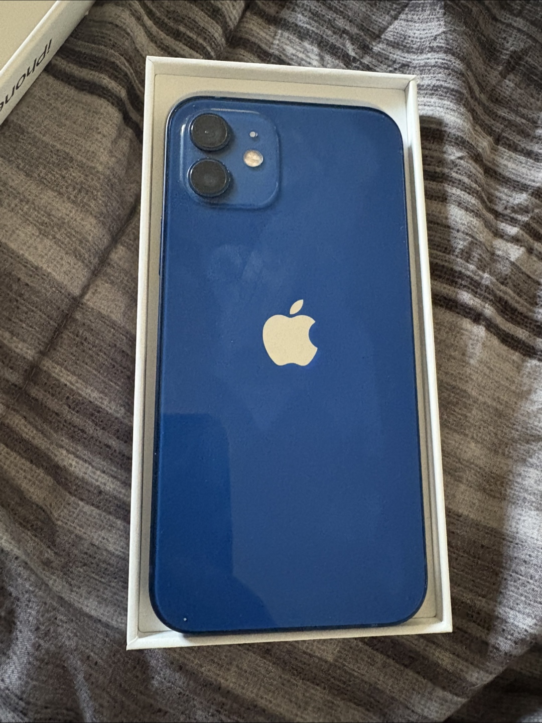 iPhone 12 in Blue 128Gb