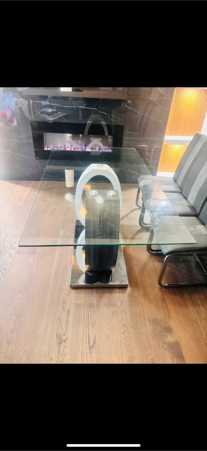 Table and chairs (see new for $1255) - photo 3