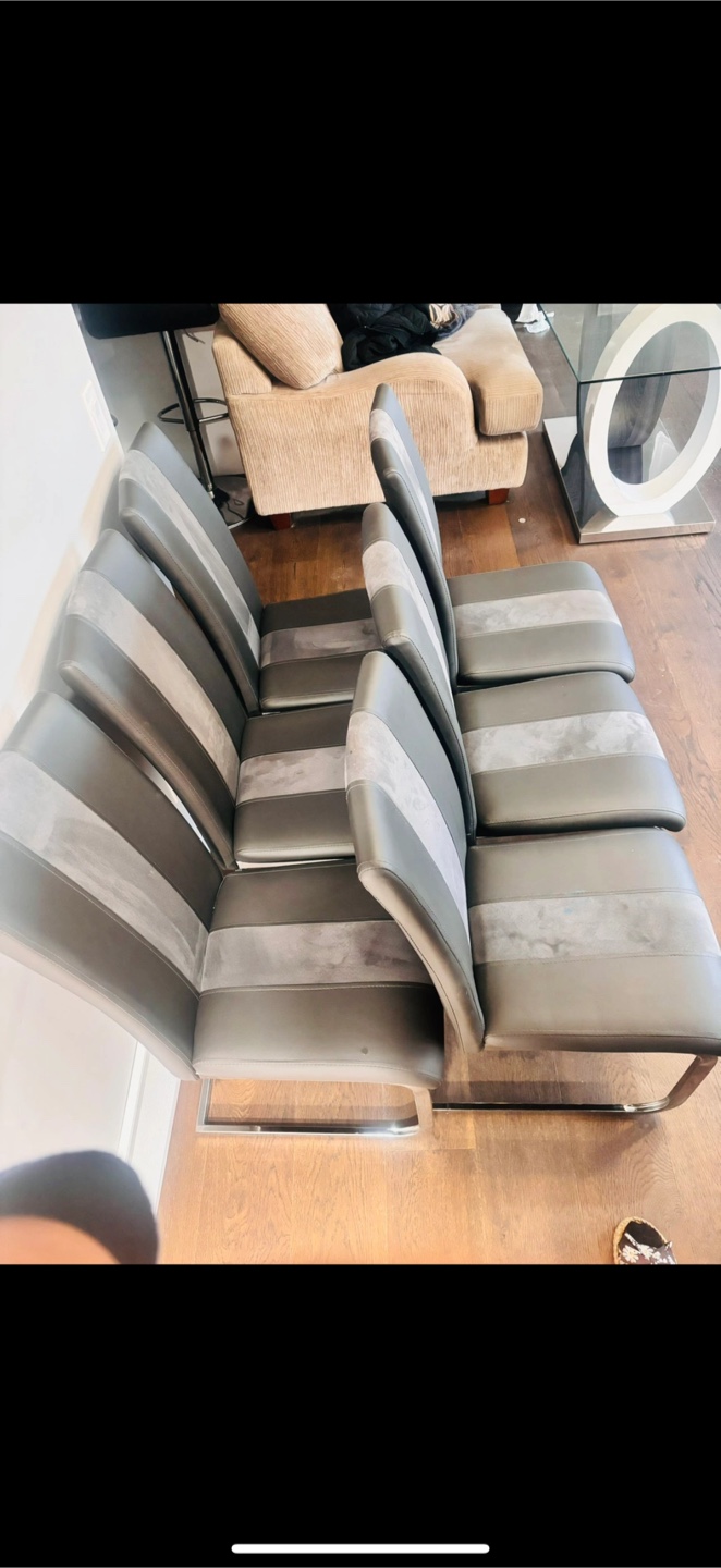 Table and chairs (see new for $1255) - photo 4