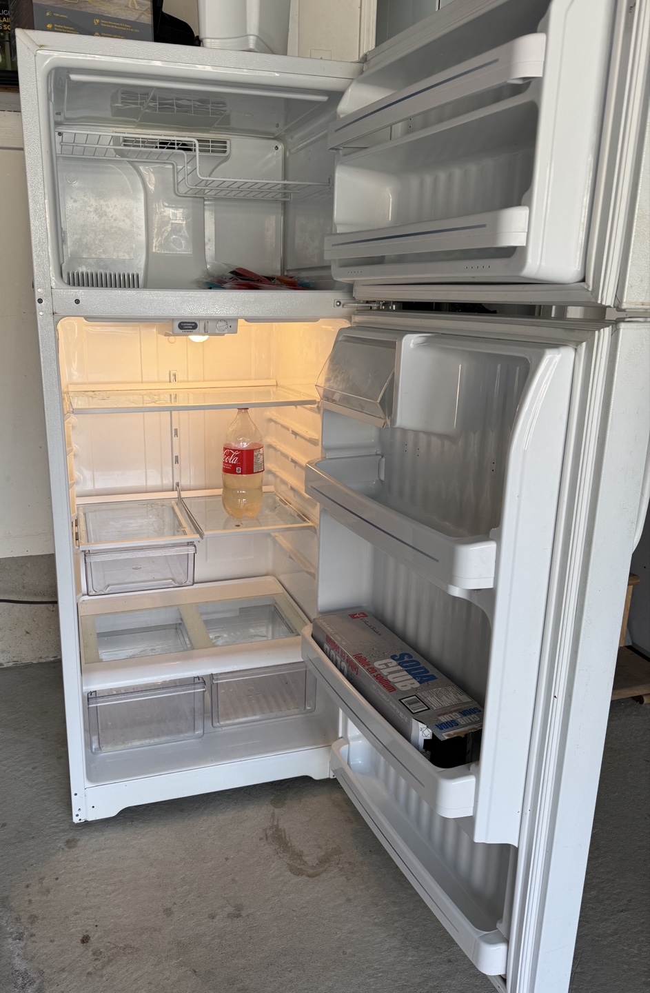 GE Top Freezer Refrigerator - photo 2
