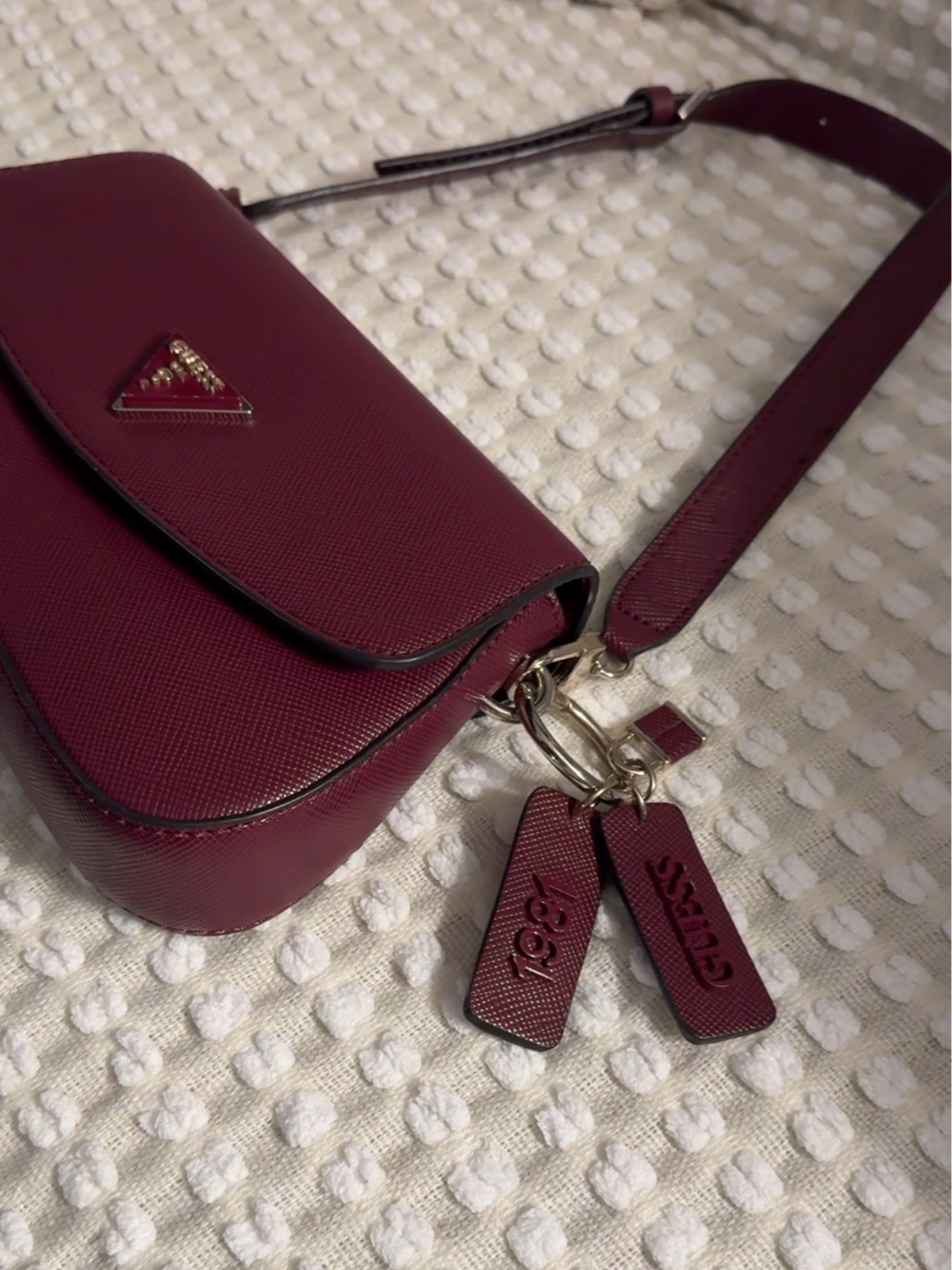 Burgundy GUESS shoulder bag - photo 2