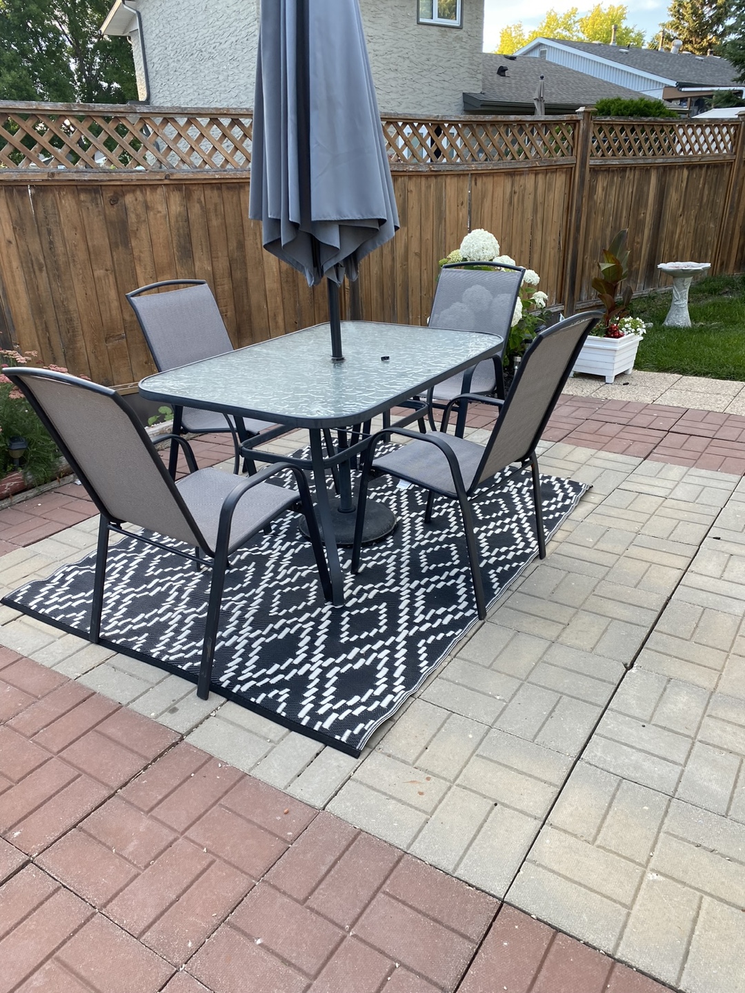 GUC patio table and chairs
