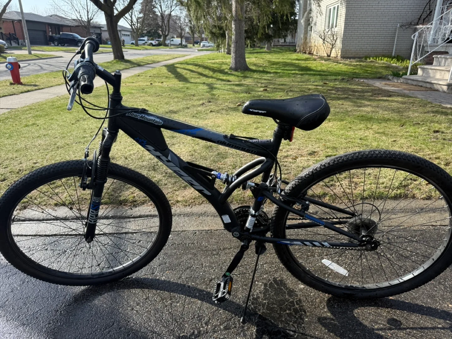 Hyper Bear Mountain 26" Dual Suspension Mountain Bike image indicator(2)