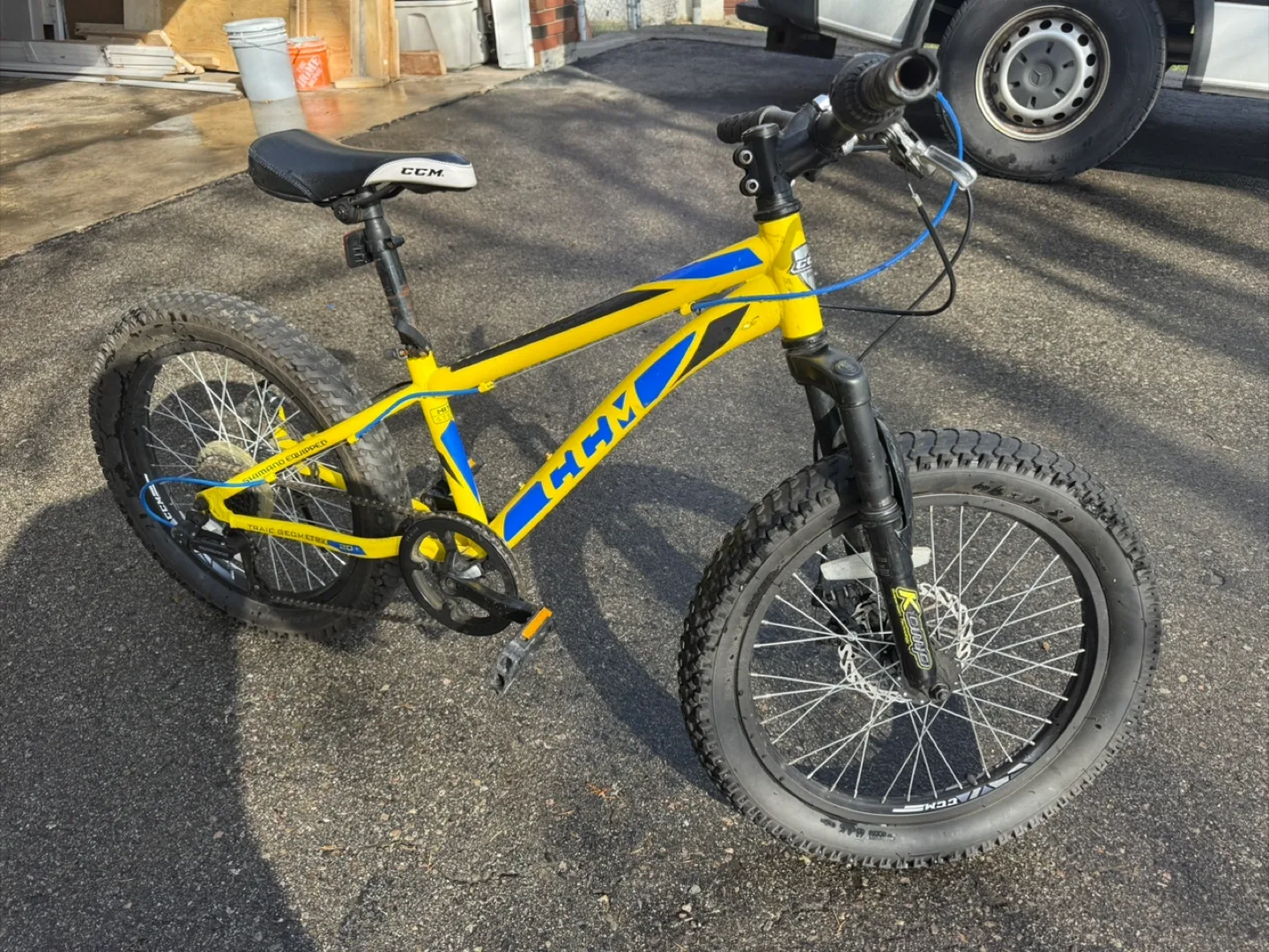 CCM 20 inch Fat Tire Bike image indicator(2)