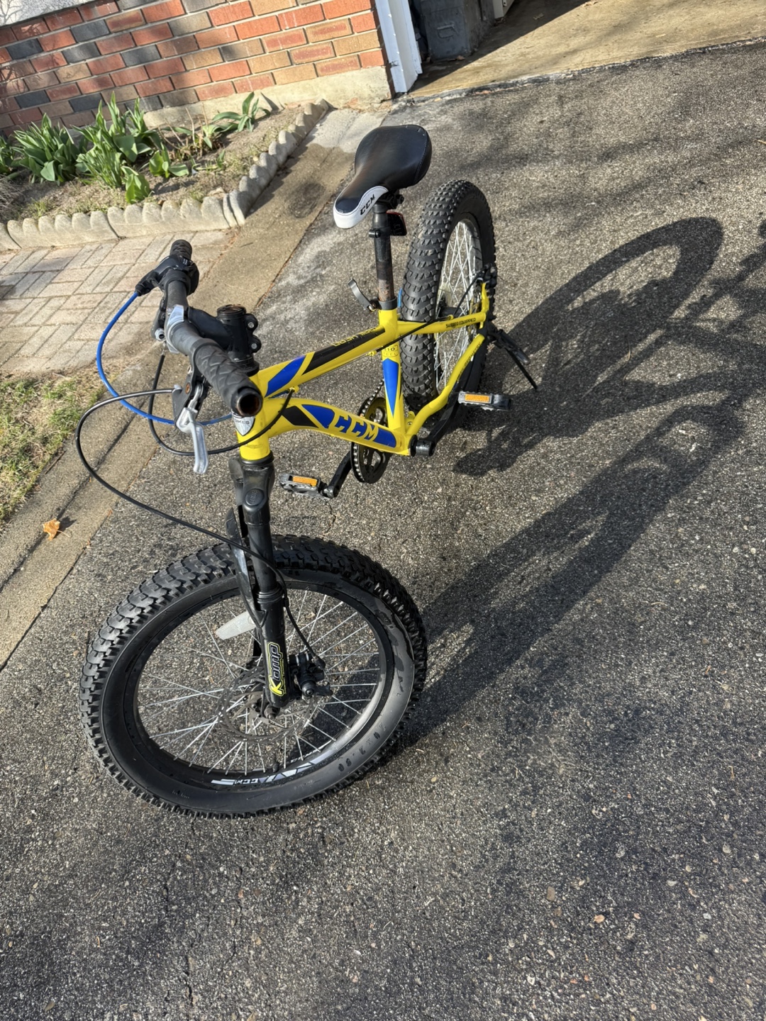 CCM 20 inch Fat Tire Bike - photo 3