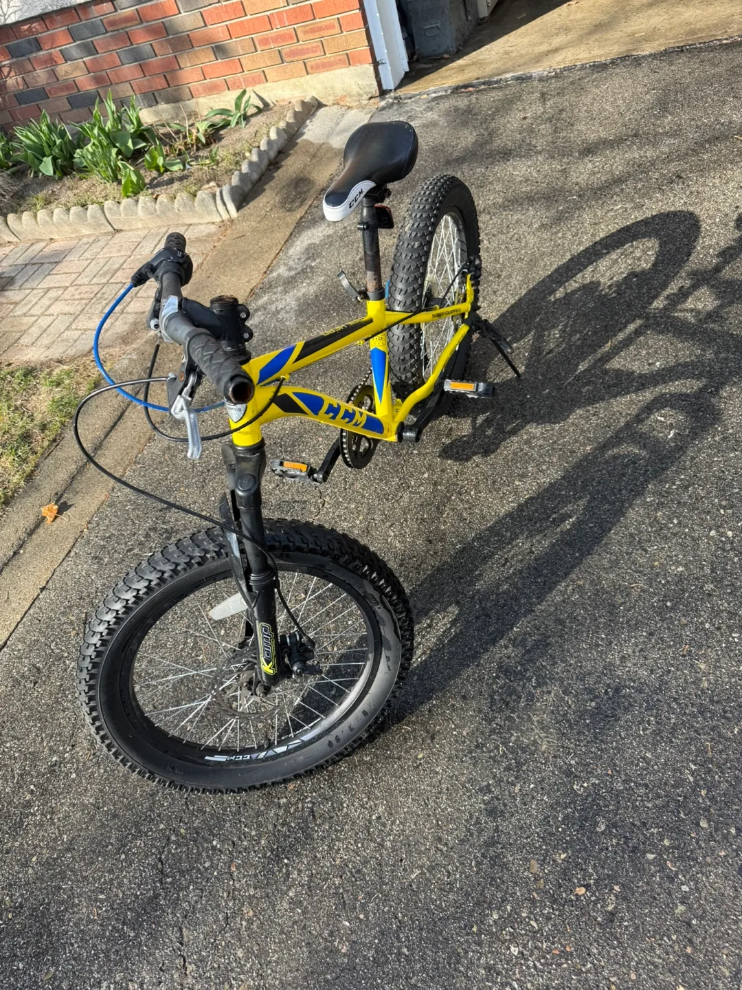 CCM 20 inch Fat Tire Bike image indicator(3)