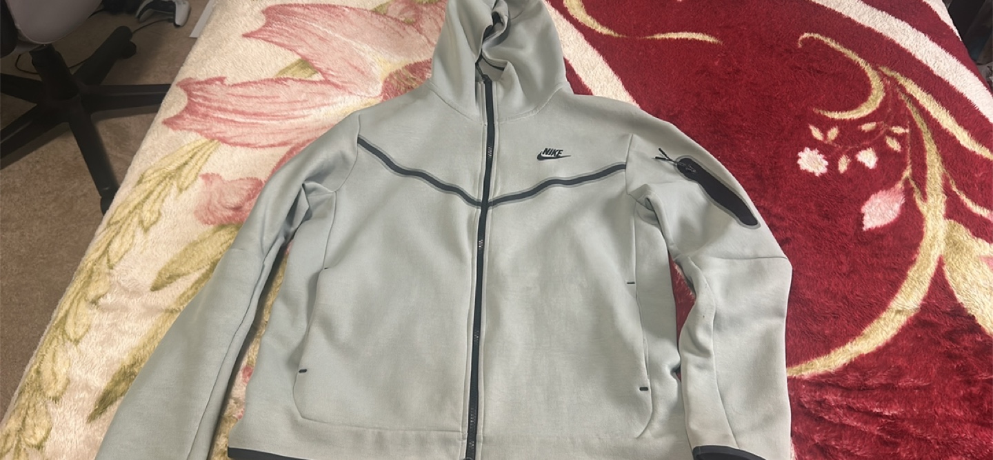 Nike Tech Fleece Hoodie - Light Grey - Men's Size Medium