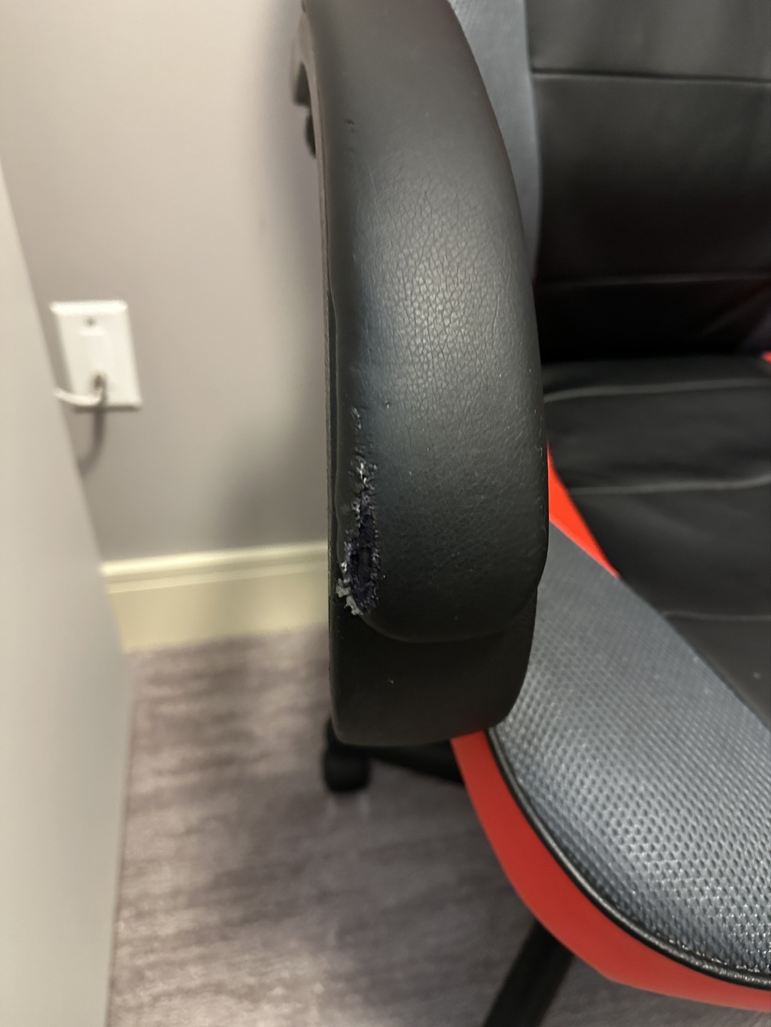 Gaming Chair - Red and Black - photo 3