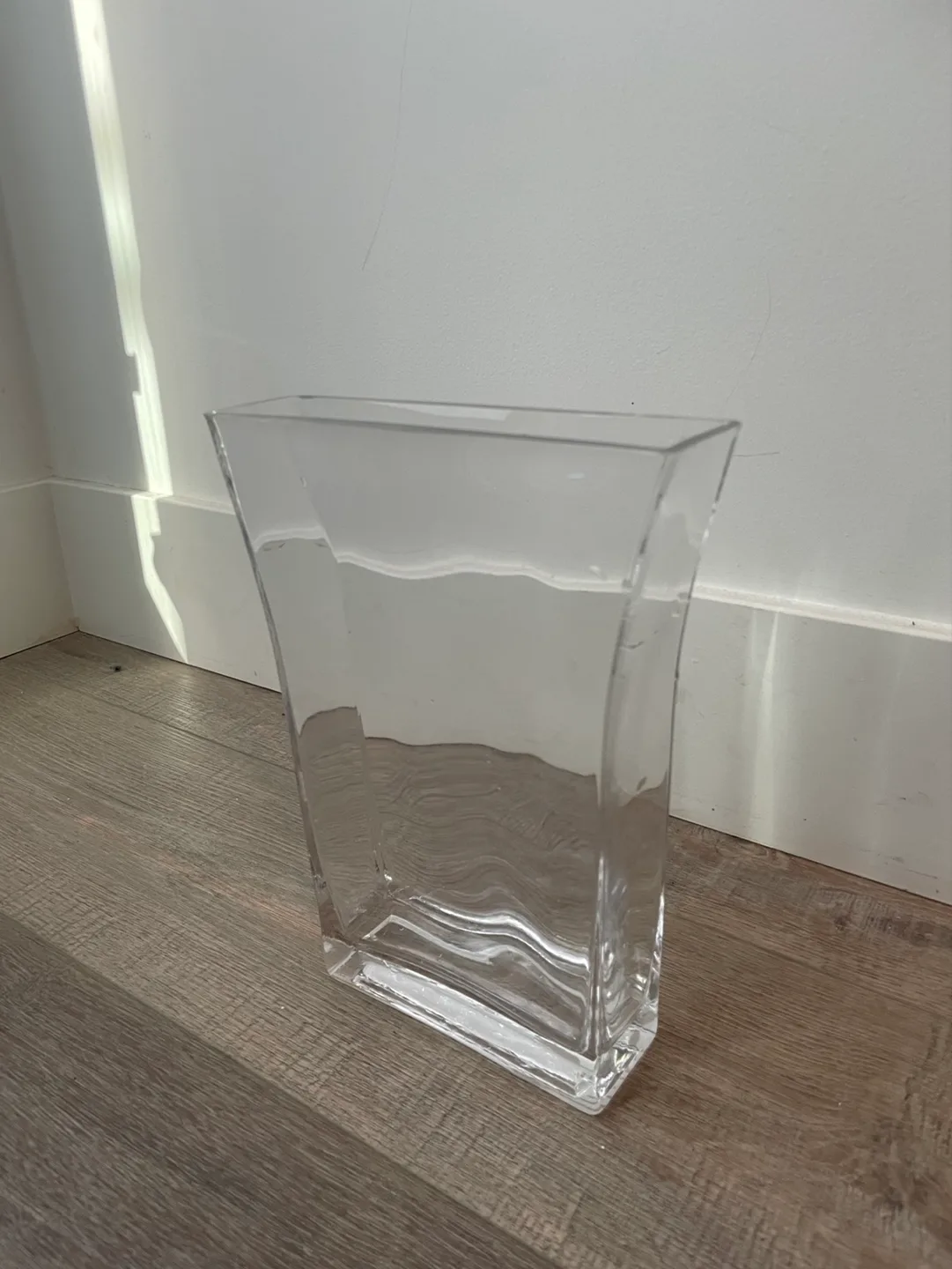 Clear Glass Vase image indicator(2)