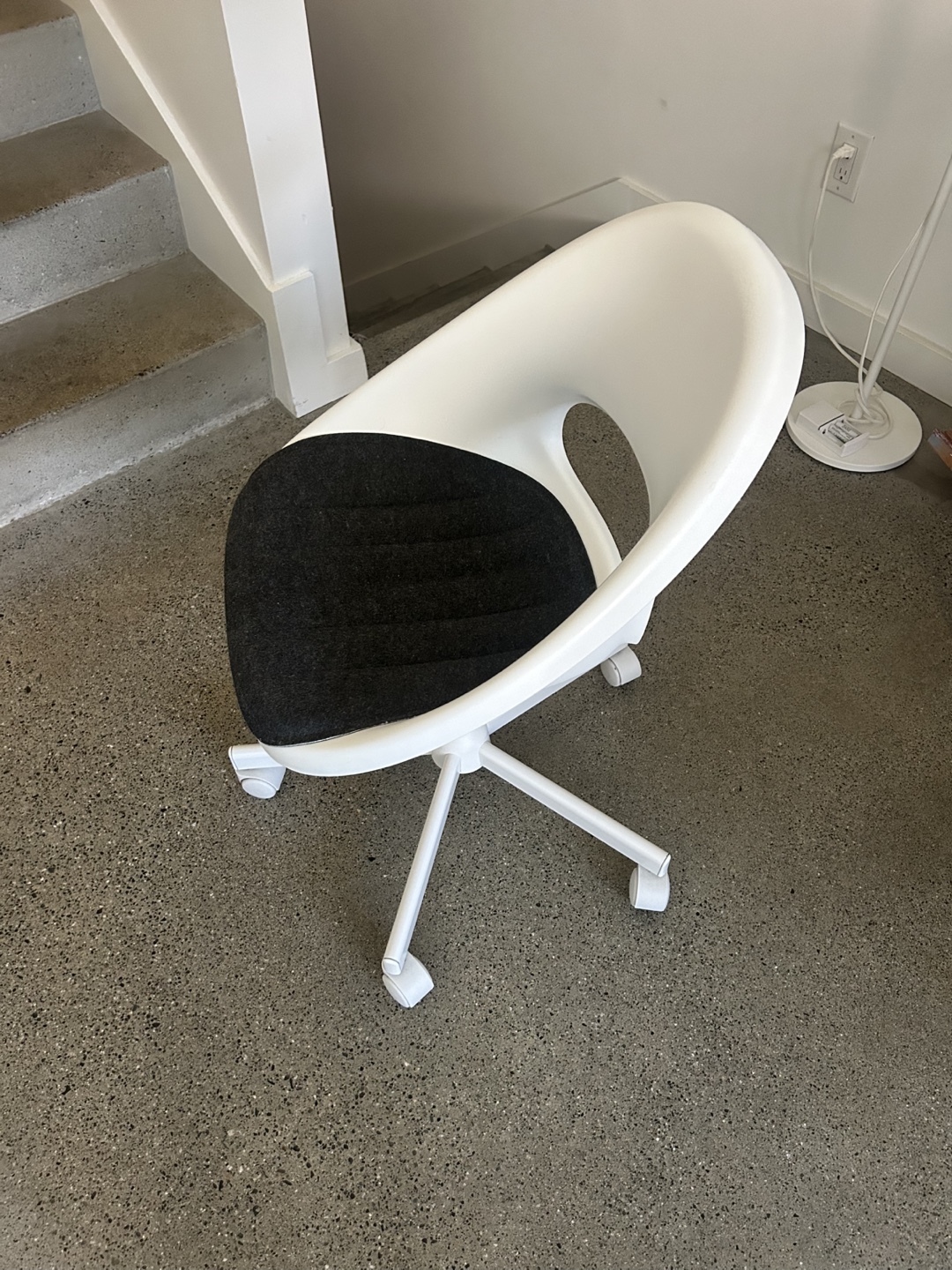 Ikea desk chair - photo 2