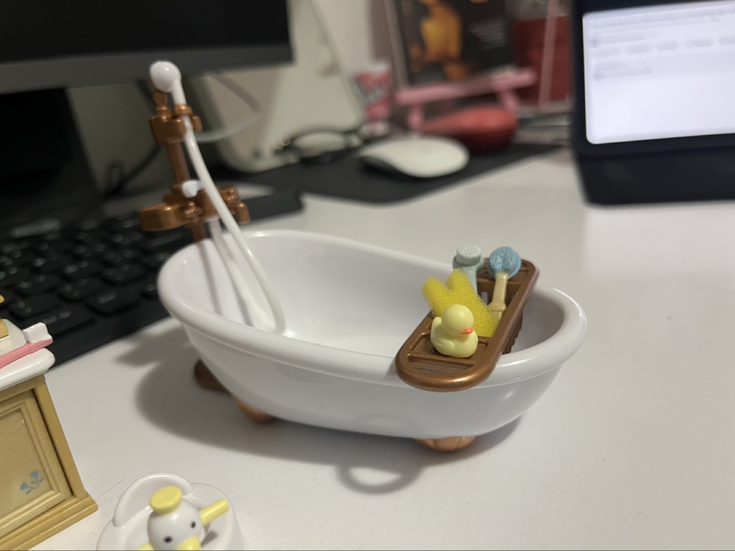 Calico Critters Bathroom Playset - photo 3