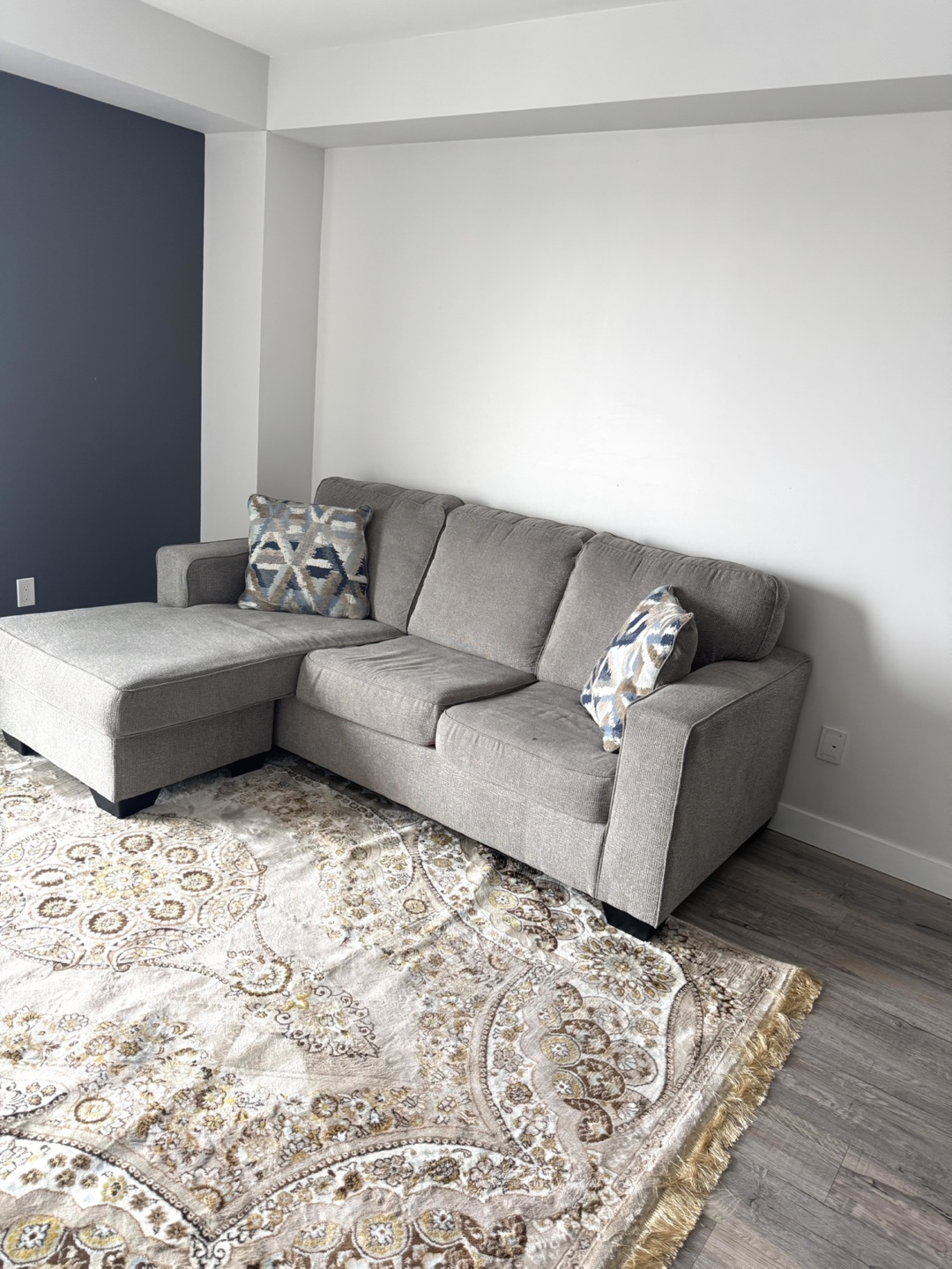 Ashley home Grey Sectional Sofa with Chaise Lounge - photo 2