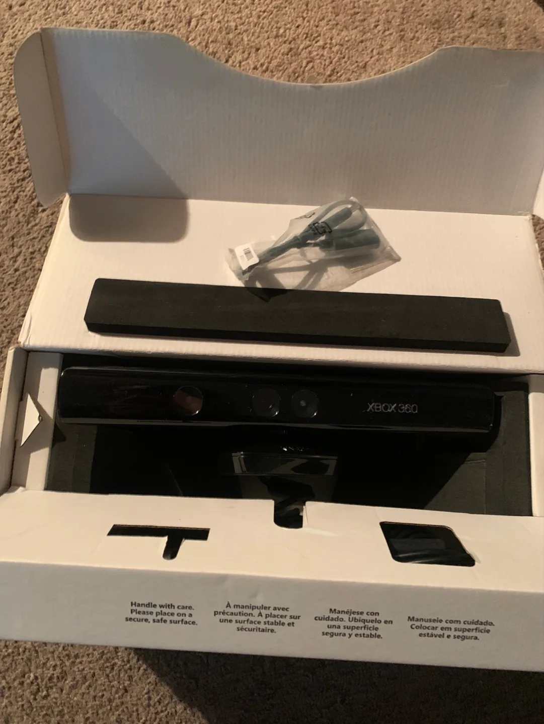 Xbox 360 Kinect Sensor - New in Box image indicator(2)