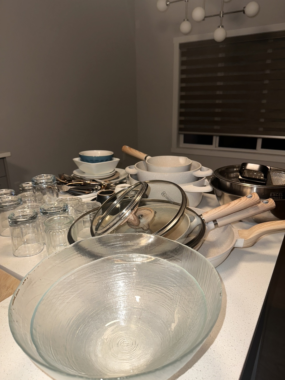 Kitchenware Bundle - Pots, Pans, Dishes, Cutlery & Glasses - photo 2