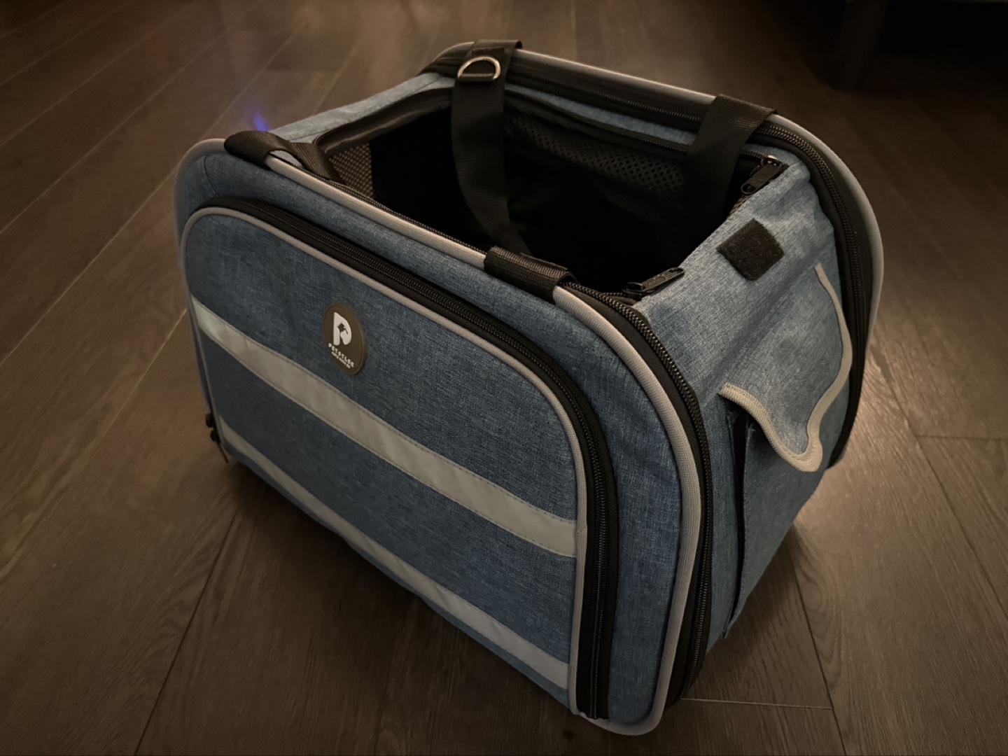 Pet carrier, blue and grey, excellent condition - photo 3