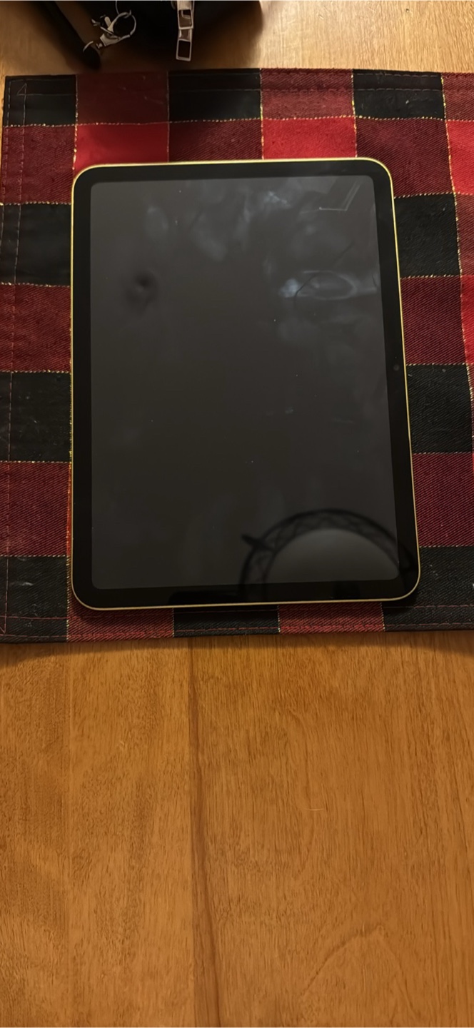 Yellow iPad 10th gen for parts