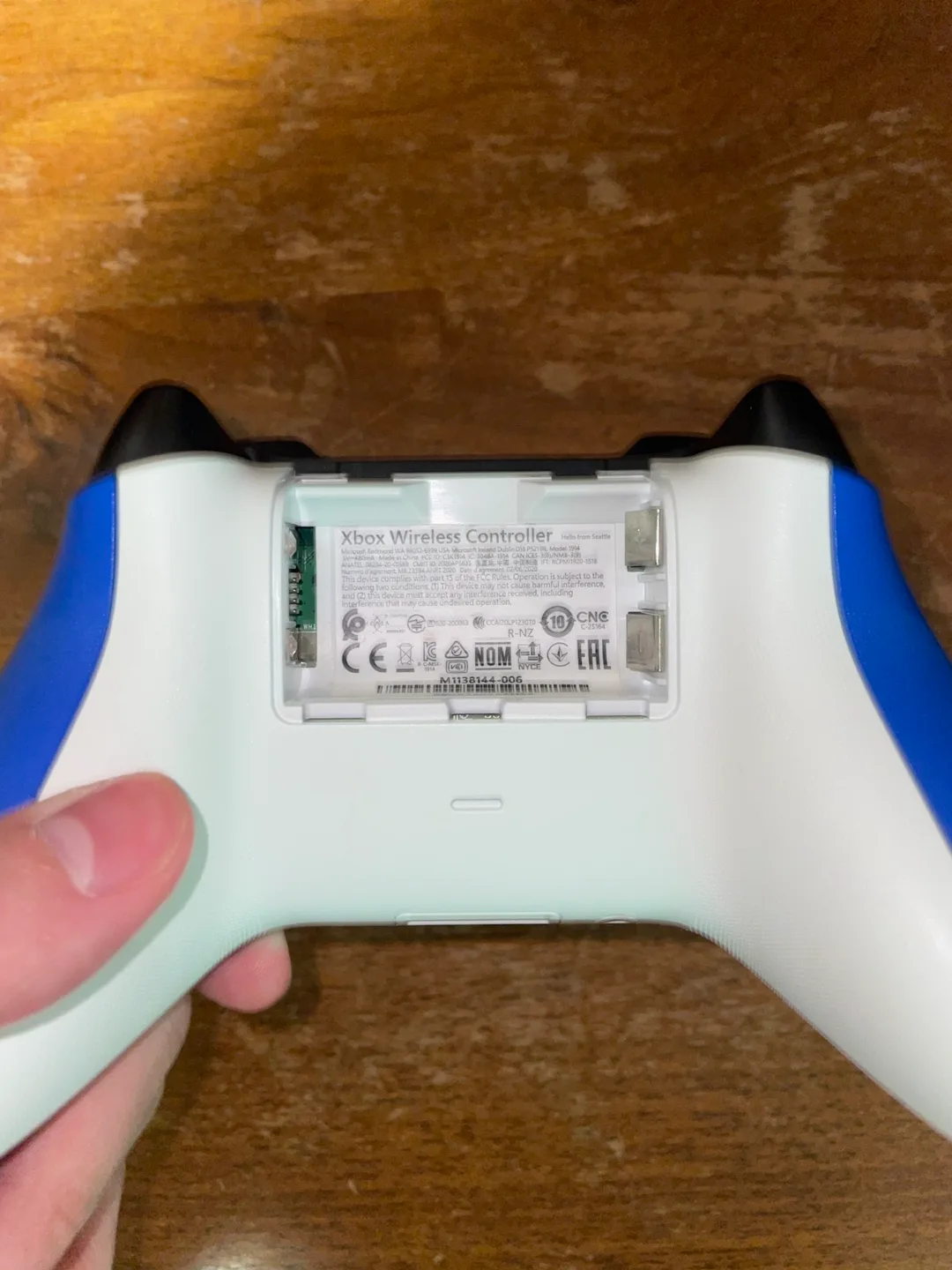 Xbox Series X/S Wireless Controller - Blue image indicator(2)