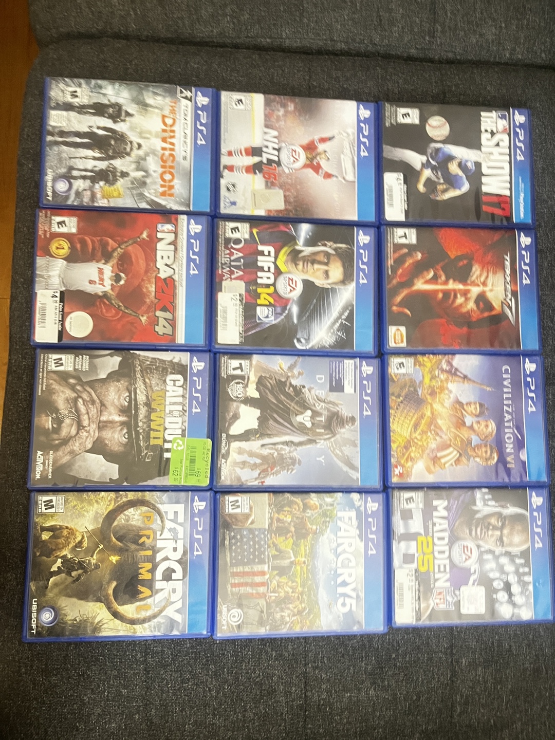 PlayStation 4 + 12 games - photo 2