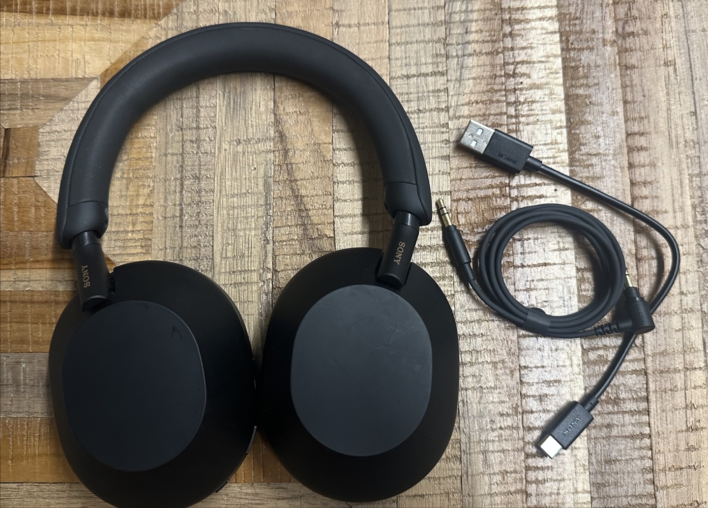 Sony WH-1000XM5 Noise-Canceling Wireless Headphones m