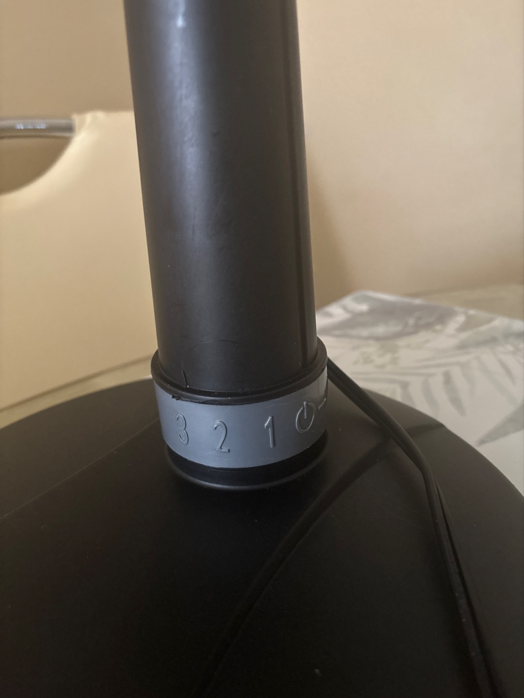 Black Oscillating Desk Fan - photo 3