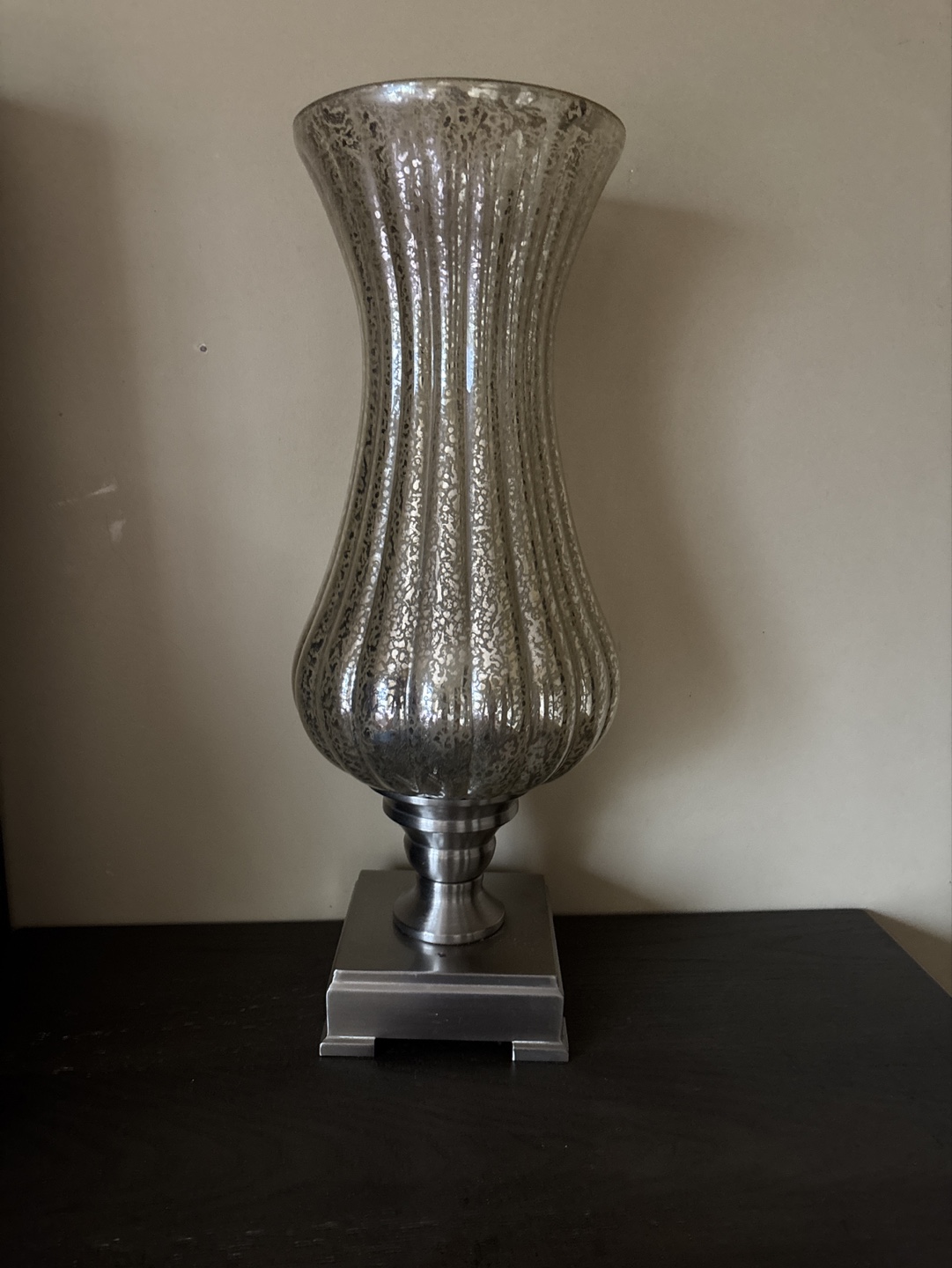 Elegant Glass Table Lamp with Metal Base - photo 2