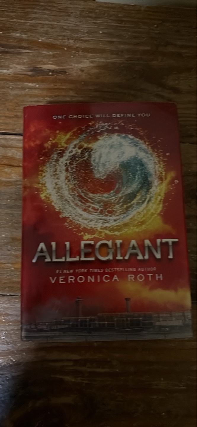 Divergent Series Books 1 & 3: Divergent & Allegiant - photo 5