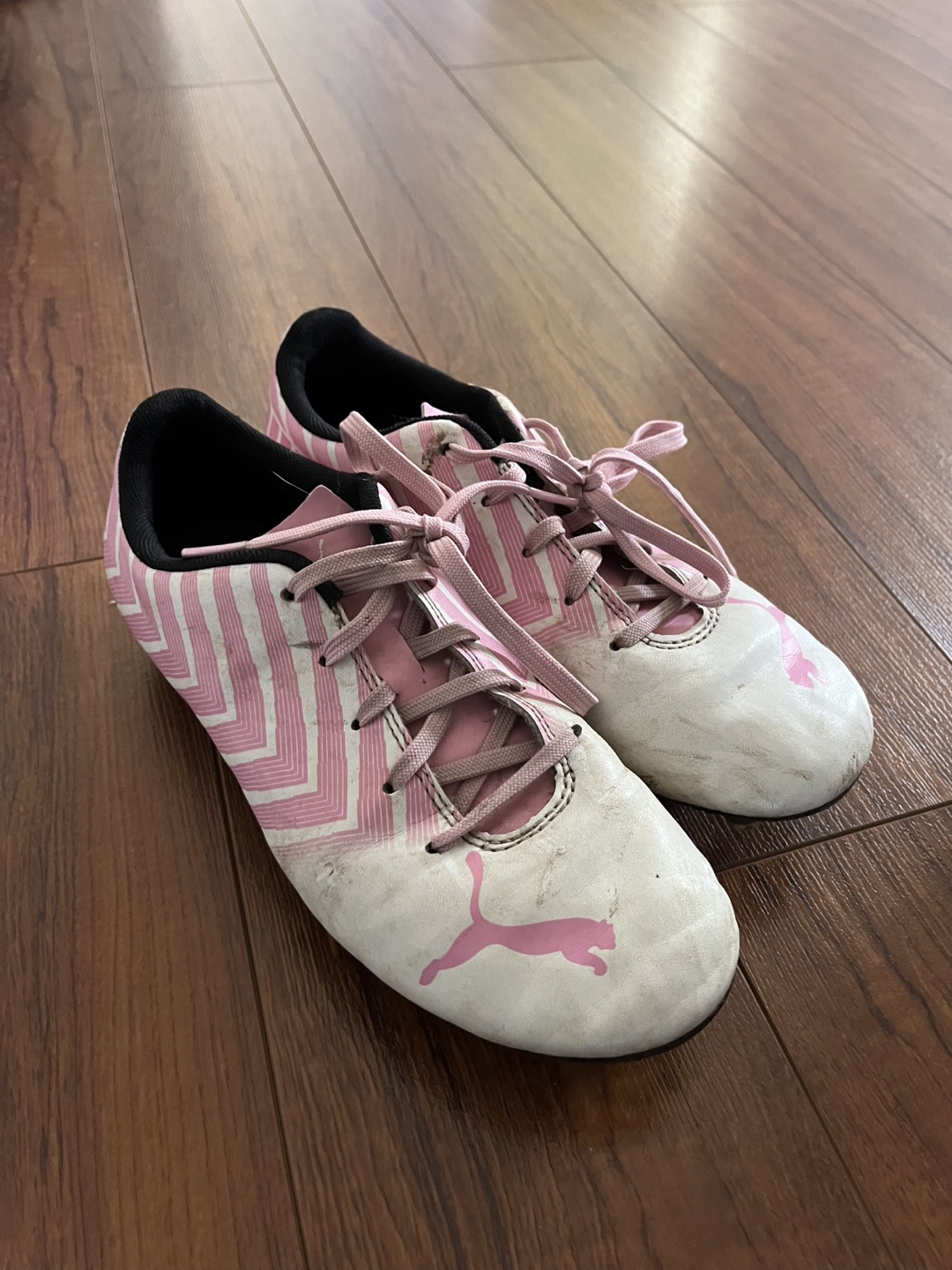 💚Puma Soccer Cleats - Size 3