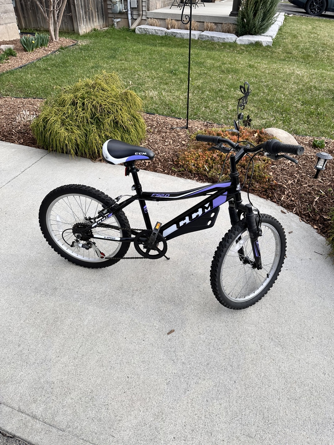 CCM 20" Girls' Bike - photo 2