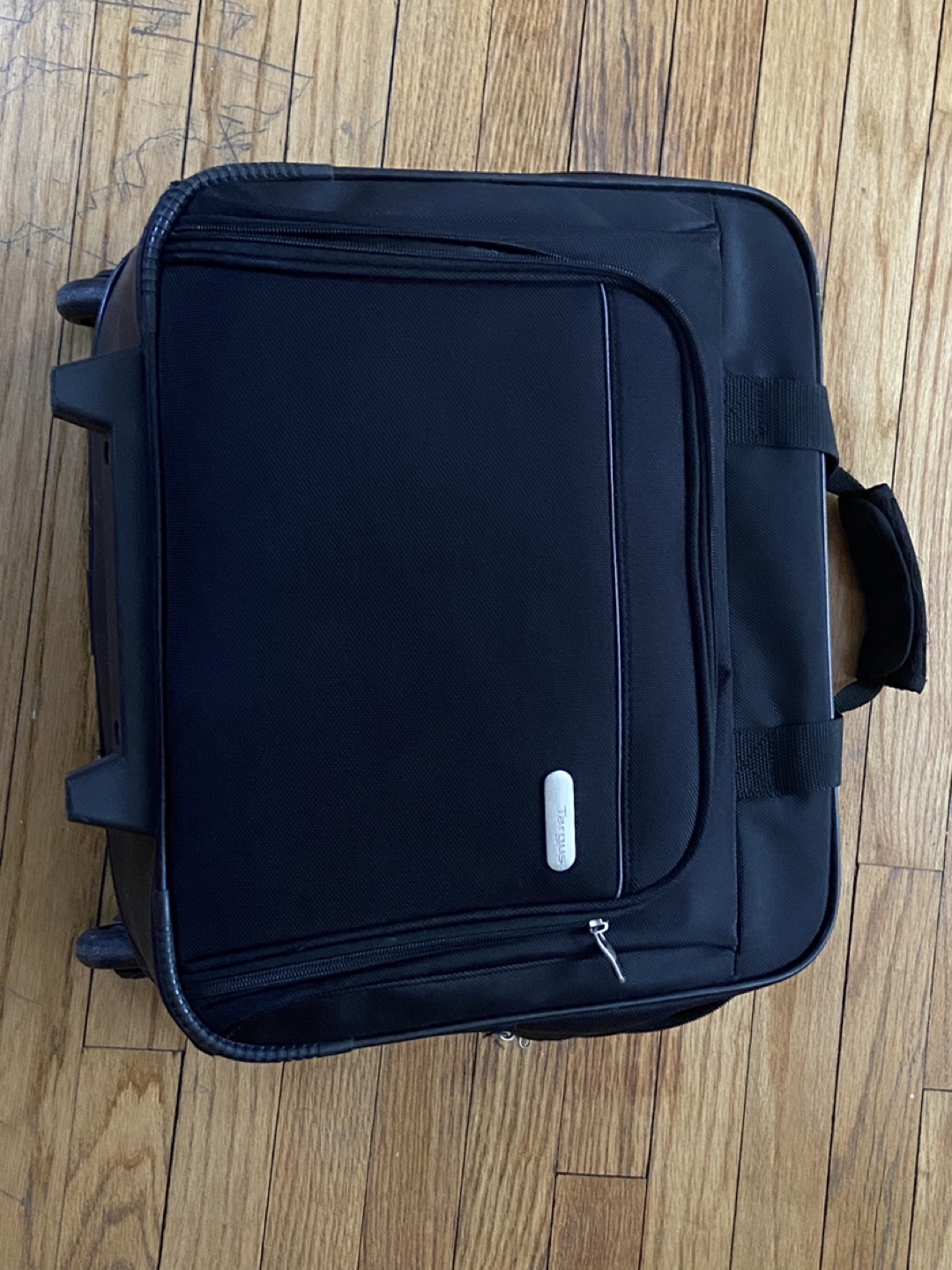Targus 16 inch Rolling travel laptop case,