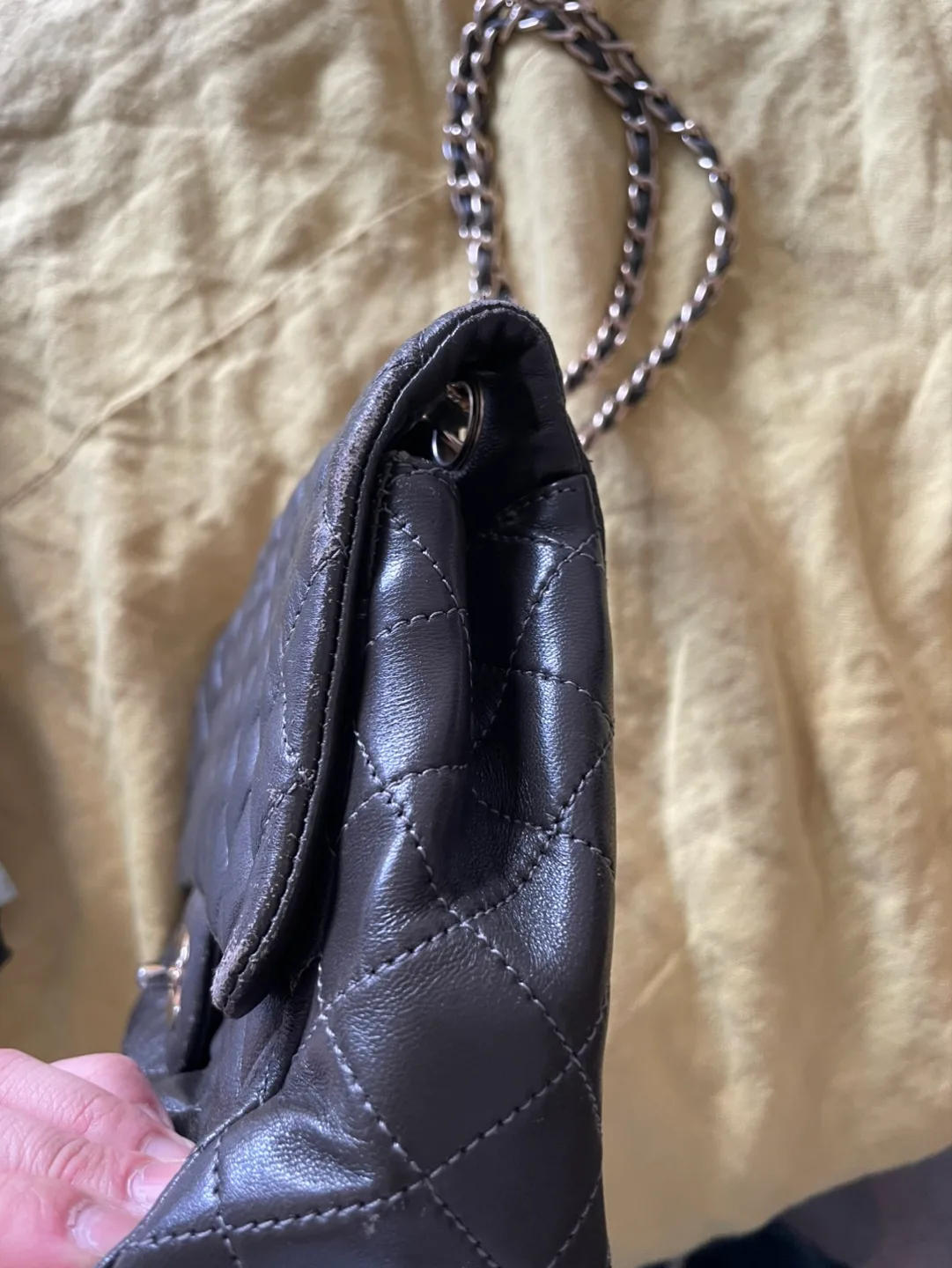 Quilted Leather Shoulder Bag image indicator(3)