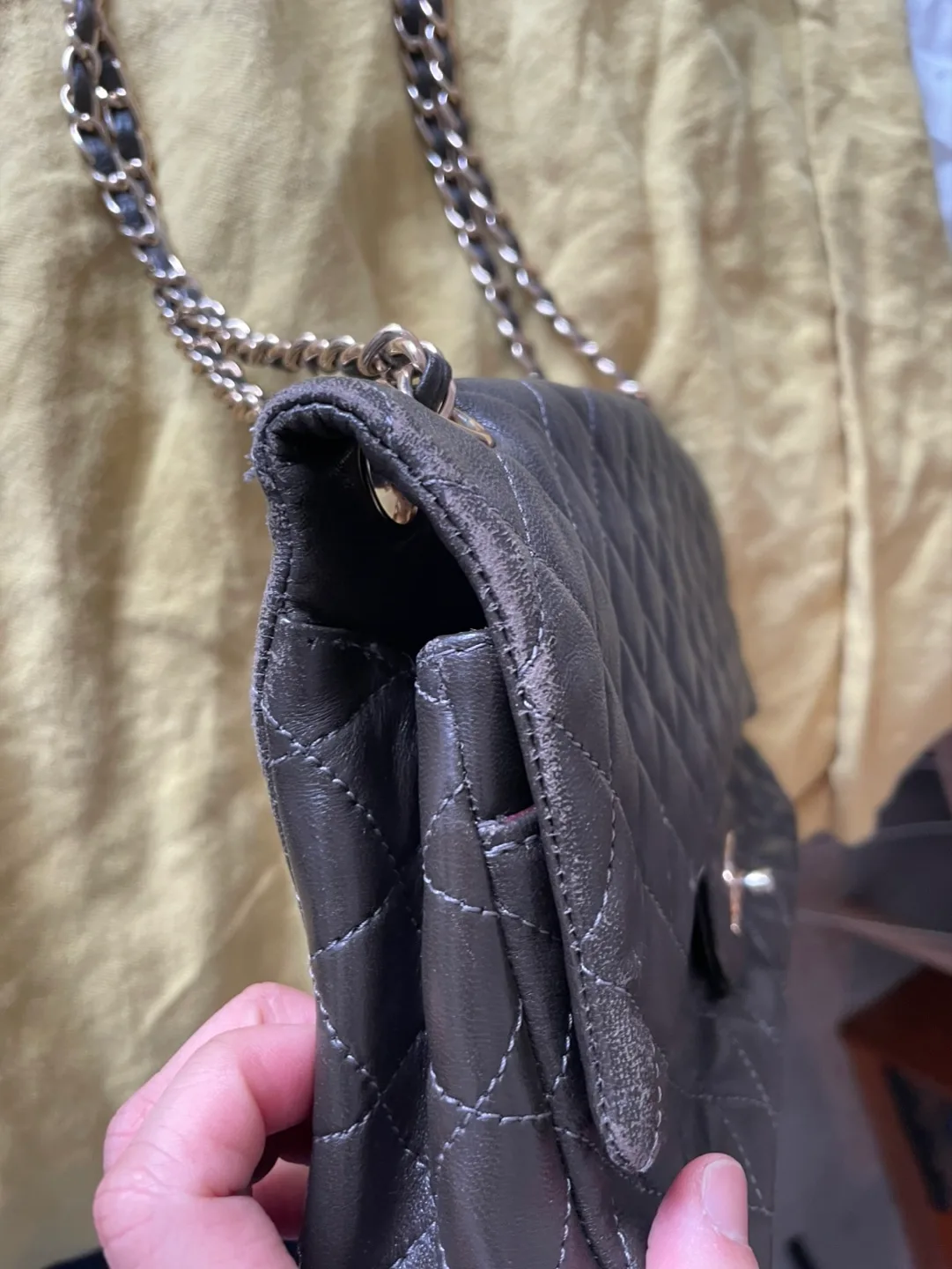 Quilted Leather Shoulder Bag image indicator(2)