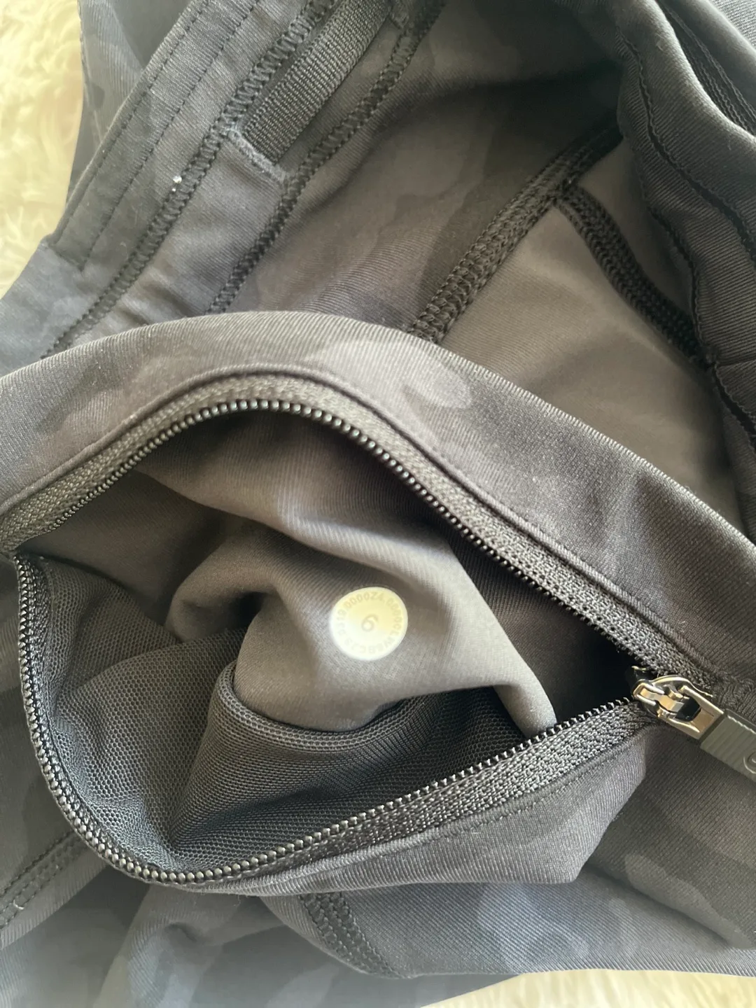 Lululemon Camo 7/8 Leggings image indicator(6)