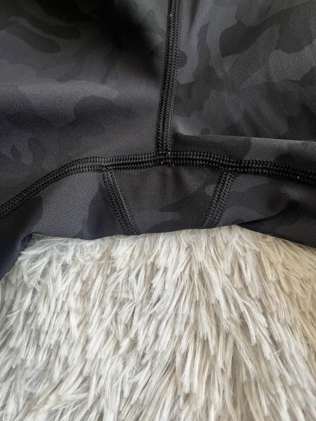 Lululemon Camo 7/8 Leggings image indicator(3)