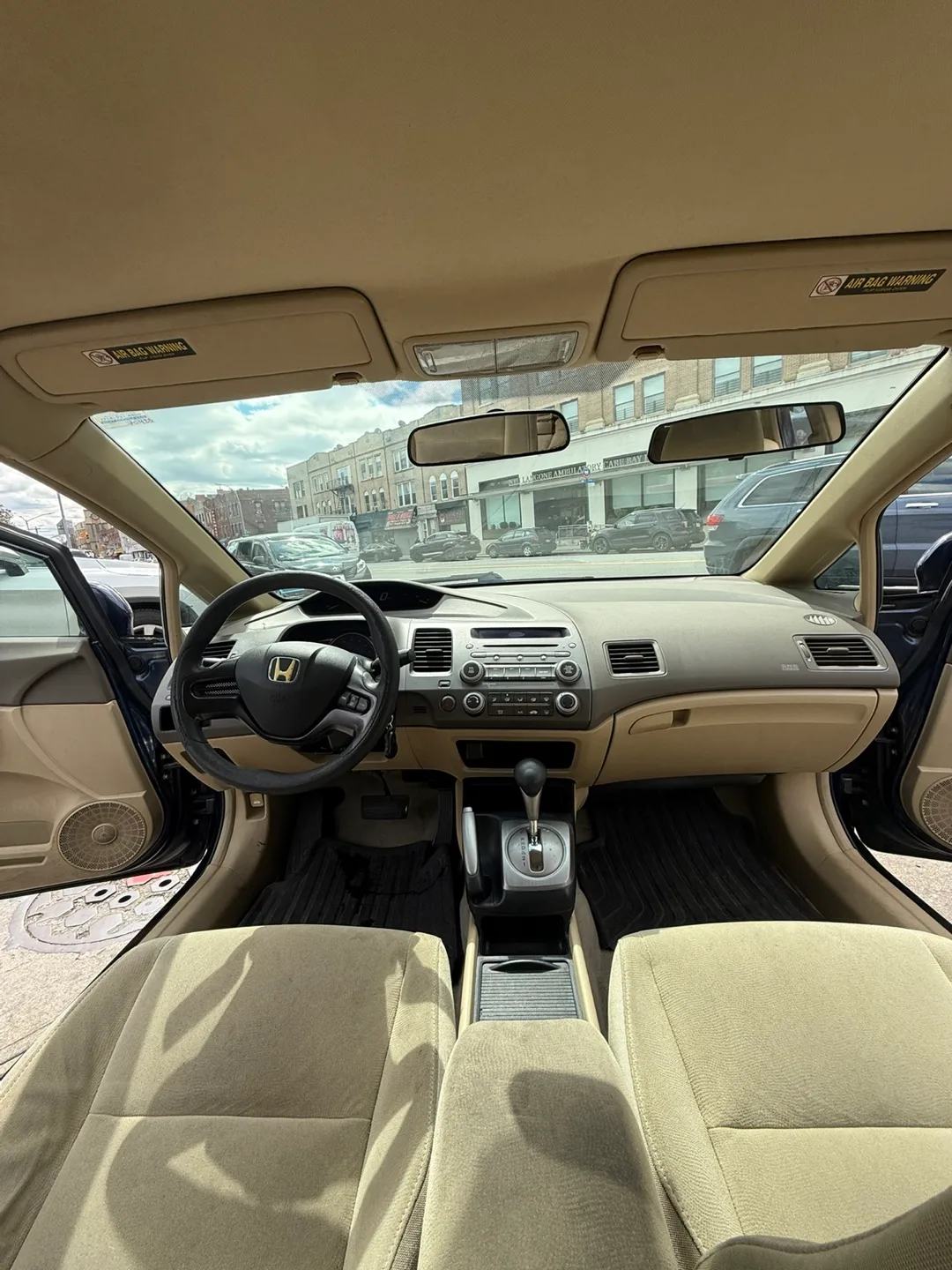 2006 Honda Civic LX - Low Mileage! image indicator(5)